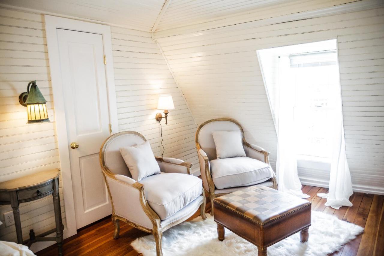 Fairytale Loft Suite 1 Bed, 1 Bath Luxury Apartment In Downtown Belmont Charlottesville Exterior photo